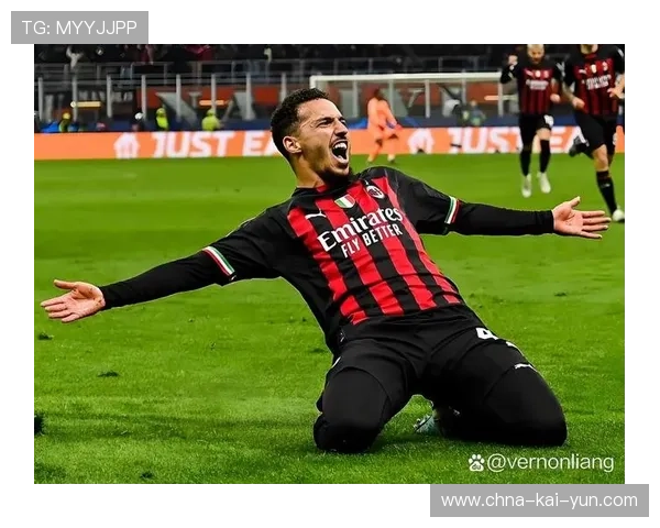 AC米兰前锋头球成功点燃主场
